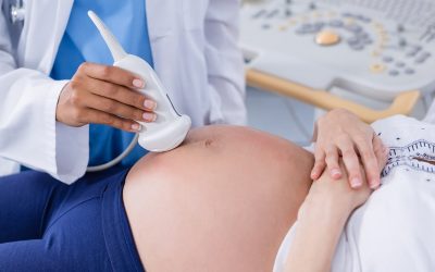 Šta je amniocenteza? Kada i kako se izvodi?